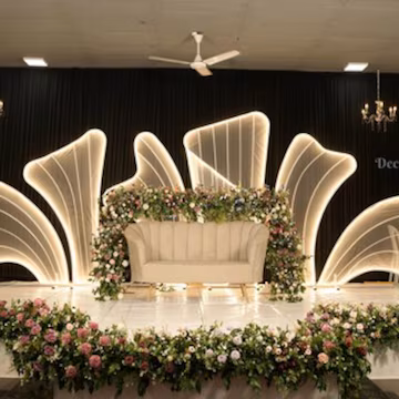 Silver signature package banquet setup